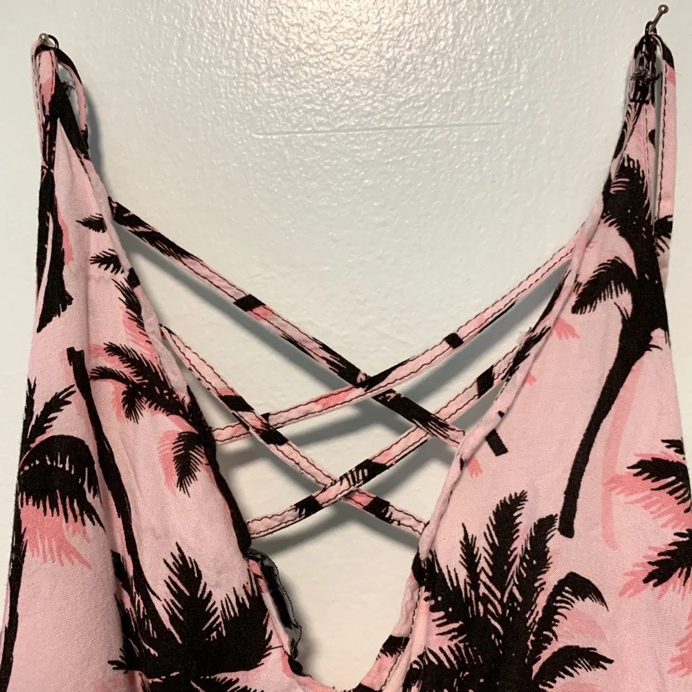 ROMPER🏖 - Picture 2 of 4